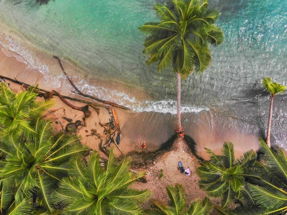 Justo en la frontera con Panamá se encuentra esta playa en Cabo Tiburón